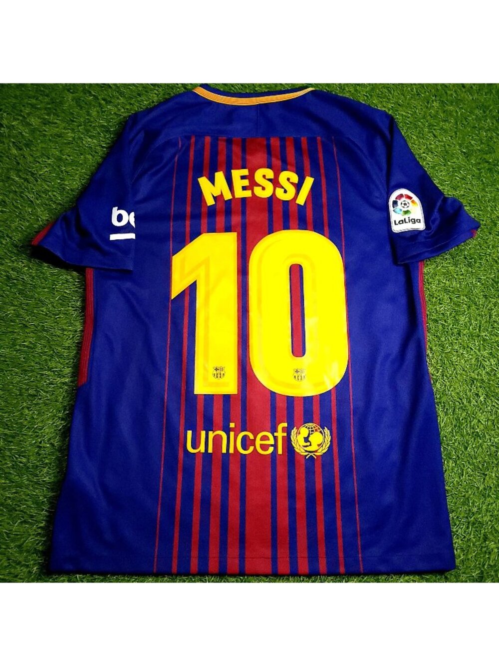 Messi Barcelona 2017 2018 Soccer Jersey M SKU# 847255-457